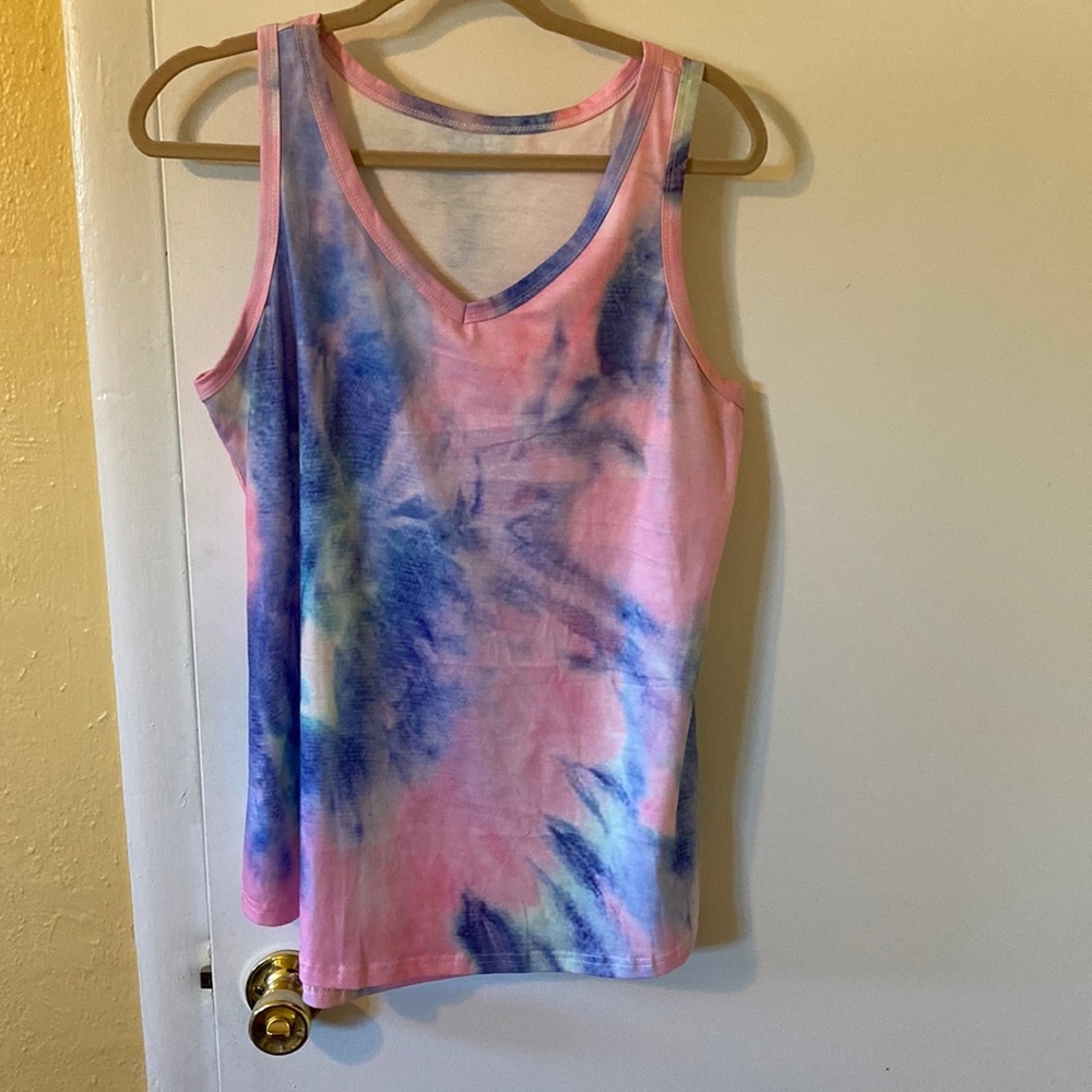 Tie dye v neck tank